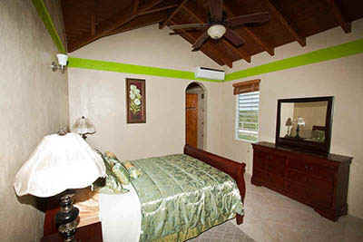 One-bedroom bedroom